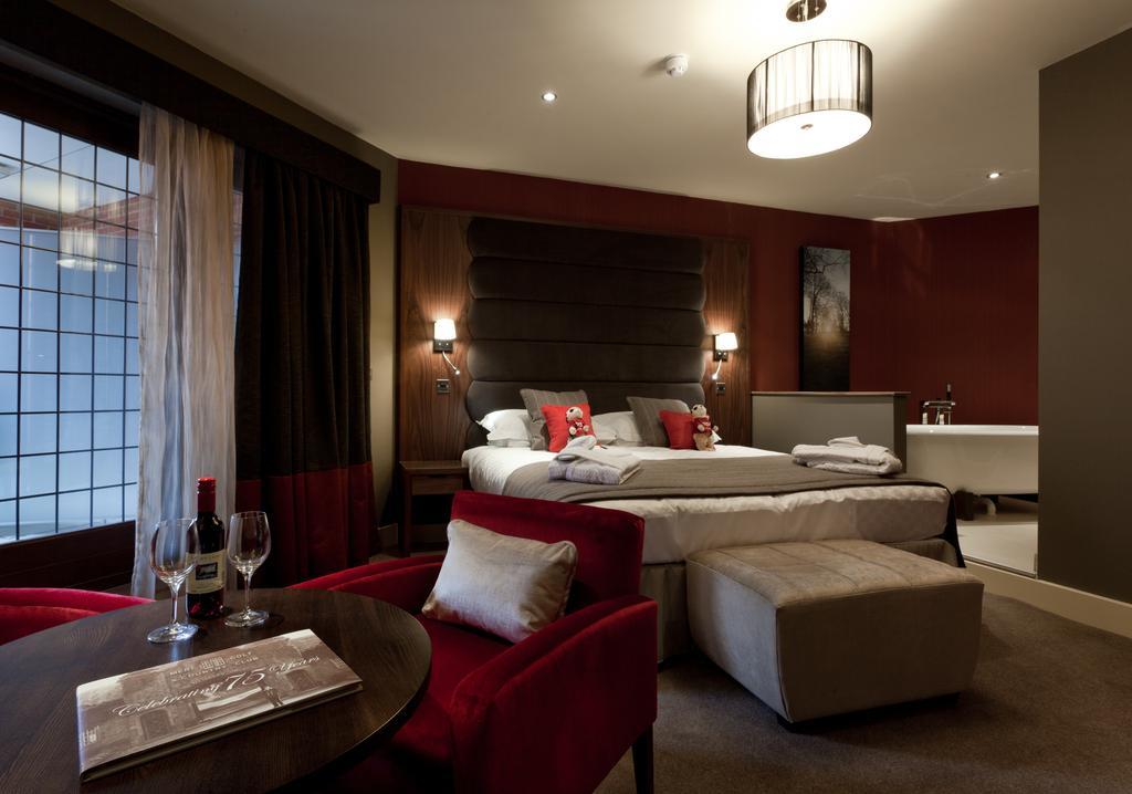 The Mere Golf Resort & Spa Экстерьер фото