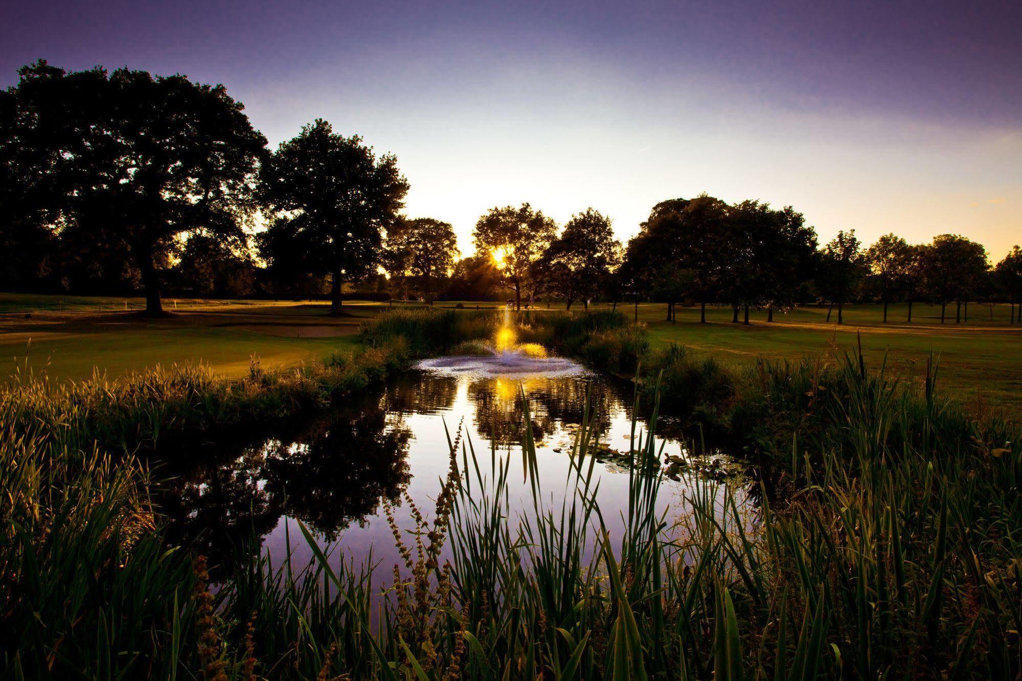 The Mere Golf Resort & Spa Экстерьер фото
